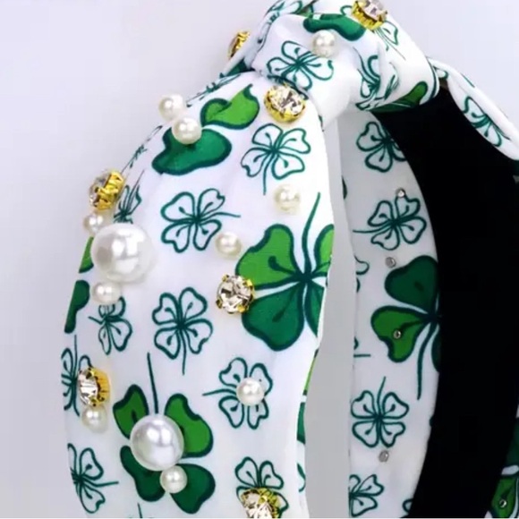 St Patrick’s Day Shamrock Knotted Headband Festival Party - Picture 2 of 2